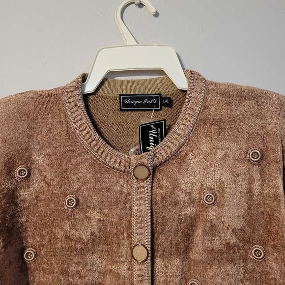 Vintage beaded velour sweater, camel brown, size large to XL - Picture 5 of 8
